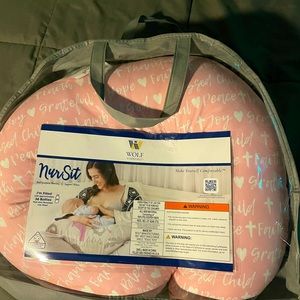 NurSit multipurpose nursing support pillow